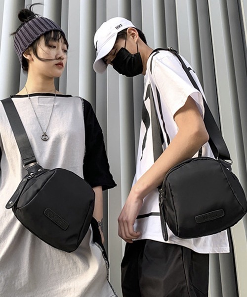 WESTBOY（ウエストボーイ）の「【WB ORIGINALS】Round silhouette shoulder back（ショルダーバッグ・メンズ・ブラック・FREE）」の14枚目の写真