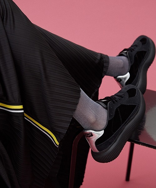 Onitsuka Tiger（オニツカタイガー）の「DELECITY（スニーカー