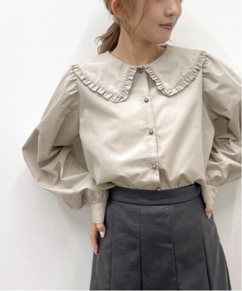 apres jour mignon(アプレジュールミニョン)の「フリル襟ブラウス【ZOZOTOWN限定アイテム】(シャツ/ブラウス・レディース・グレイッシュベージュ/ブラック/オフホワイト・X-LARGE/フリー)」の3枚目の写真