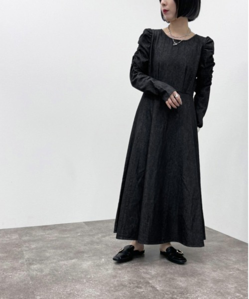 apres jour mignon（アプレジュールミニョン）の「デニムフレアワンピース【ZOZOTOWN限定アイテム】（ワンピース・レディース・ブラック/インディゴブルー・フリー/X-LARGE）」の10枚目の写真