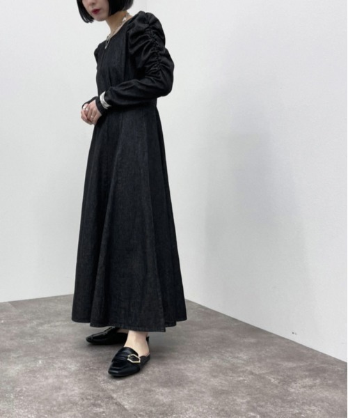 apres jour mignon（アプレジュールミニョン）の「デニムフレアワンピース【ZOZOTOWN限定アイテム】（ワンピース・レディース・ブラック/インディゴブルー・フリー/X-LARGE）」の11枚目の写真