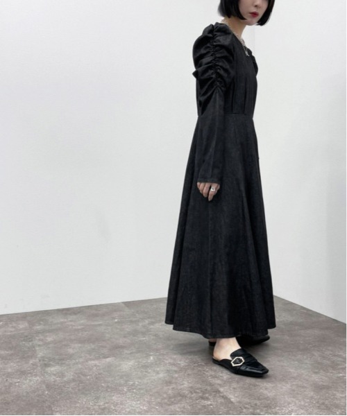 apres jour mignon（アプレジュールミニョン）の「デニムフレアワンピース【ZOZOTOWN限定アイテム】（ワンピース・レディース・ブラック/インディゴブルー・フリー/X-LARGE）」の13枚目の写真