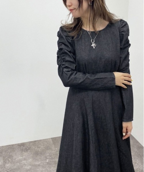 apres jour mignon（アプレジュールミニョン）の「デニムフレアワンピース【ZOZOTOWN限定アイテム】（ワンピース・レディース・ブラック/インディゴブルー・フリー/X-LARGE）」の17枚目の写真