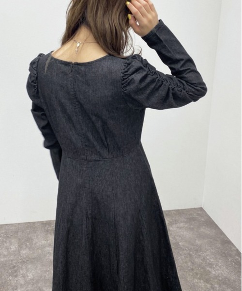 apres jour mignon（アプレジュールミニョン）の「デニムフレアワンピース【ZOZOTOWN限定アイテム】（ワンピース・レディース・ブラック/インディゴブルー・フリー/X-LARGE）」の19枚目の写真