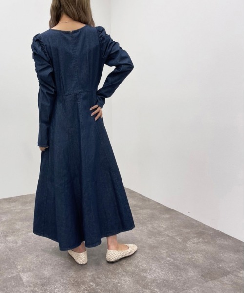 apres jour mignon（アプレジュールミニョン）の「デニムフレアワンピース【ZOZOTOWN限定アイテム】（ワンピース・レディース・ブラック/インディゴブルー・フリー/X-LARGE）」の6枚目の写真