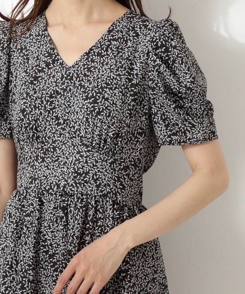 N.(N. Natural Beauty Basic)(エヌエヌナチュラルビューティーベーシック)の「【追加生産】【S Size Line】◆プリントパワーショルダーワンピース(ワンピース・レディース・ホワイト/ブラック/ブルー・SMALL/MEDIUM)」の16枚目の写真