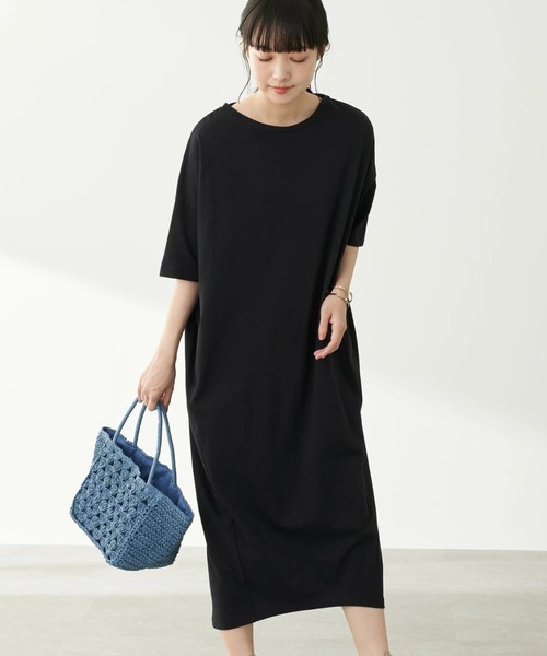 earth music&ecology（アースミュージックアンドエコロジー）の「バックスリットコクーンカットワンピース　＊（ワンピース・レディース・ブラック/ピンク/ダークブラウン/グレイッシュベージュ/グリーン・FREE）」の2枚目の写真