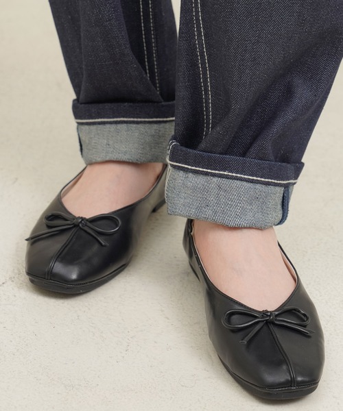 Newlyme（ニューリーミー）の「リボンバレエパンプス（パンプス・レディース・ベージュ/オフホワイト/ピンクベージュ/ブラック/ゴールド/シルバー・24.5cm/24cm/25.5cm/25cm/22.5cm/23.5cm/23cm）」の3枚目の写真