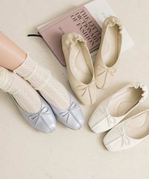 Newlyme（ニューリーミー）の「リボンバレエパンプス（パンプス・レディース・ベージュ/オフホワイト/ピンクベージュ/ブラック/ゴールド/シルバー・24.5cm/24cm/25.5cm/25cm/22.5cm/23.5cm/23cm）」の8枚目の写真