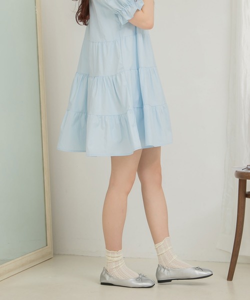 Newlyme（ニューリーミー）の「リボンバレエパンプス（パンプス・レディース・ベージュ/オフホワイト/ピンクベージュ/ブラック/ゴールド/シルバー・24.5cm/24cm/25.5cm/25cm/22.5cm/23.5cm/23cm）」の10枚目の写真