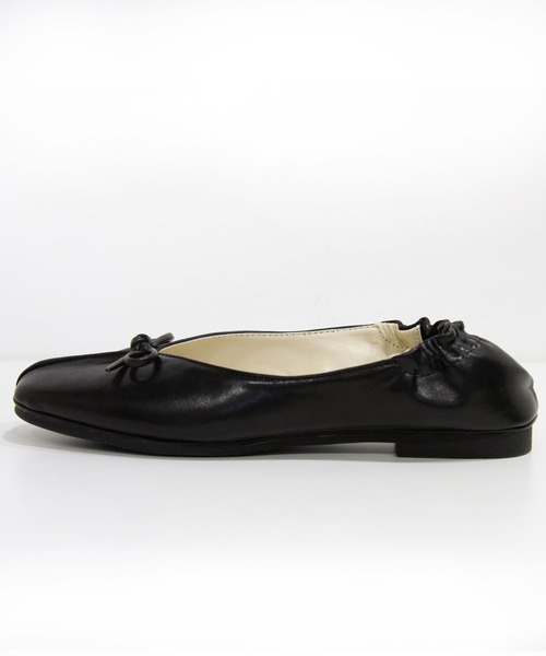 Newlyme（ニューリーミー）の「リボンバレエパンプス（パンプス・レディース・ベージュ/オフホワイト/ピンクベージュ/ブラック/ゴールド/シルバー・24.5cm/24cm/25.5cm/25cm/22.5cm/23.5cm/23cm）」の15枚目の写真