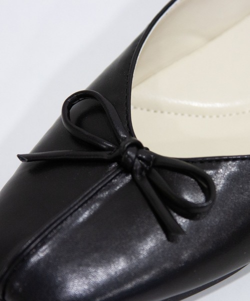 Newlyme（ニューリーミー）の「リボンバレエパンプス（パンプス・レディース・ベージュ/オフホワイト/ピンクベージュ/ブラック/ゴールド/シルバー・24.5cm/24cm/25.5cm/25cm/22.5cm/23.5cm/23cm）」の17枚目の写真