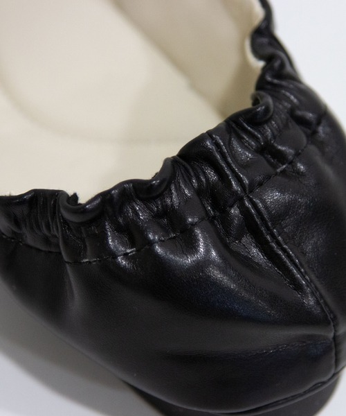 Newlyme（ニューリーミー）の「リボンバレエパンプス（パンプス・レディース・ベージュ/オフホワイト/ピンクベージュ/ブラック/ゴールド/シルバー・24.5cm/24cm/25.5cm/25cm/22.5cm/23.5cm/23cm）」の19枚目の写真