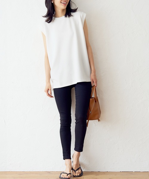 coca（coca）（コカ）の「エンボスノースリトップス（タンクトップ・レディース・ブラック/ダークベージュ/ホワイト/ネイビー/ライトグレー・L/M）」の6枚目の写真