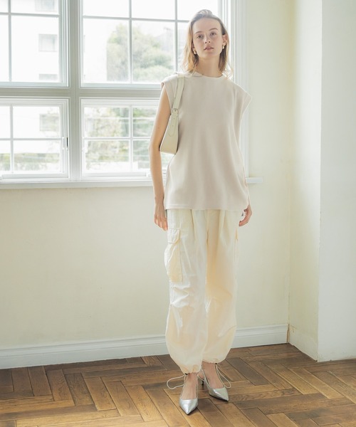 coca（coca）（コカ）の「エンボスノースリトップス（タンクトップ・レディース・ブラック/ダークベージュ/ホワイト/ネイビー/ライトグレー・L/M）」の11枚目の写真