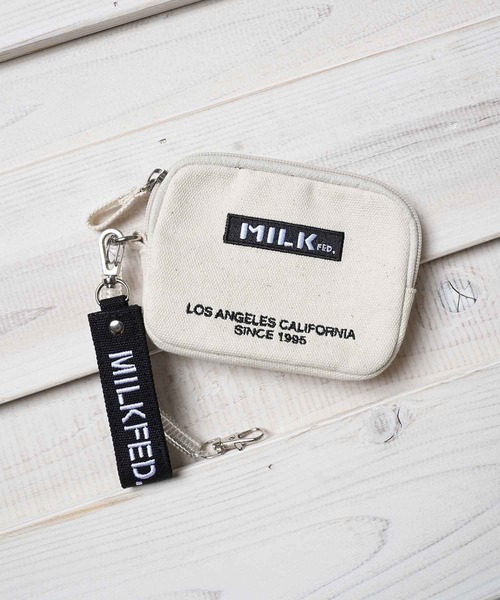 MILKFED.（ミルクフェド）の「EMBROIDERED BAR PASS HOLDER（パスケース・レディース・ホワイト/ブラック/ベージュ/レッド/ライトパープル/ライトピンク/ネイビー/A/B・ONE SIZE）」の2枚目の写真