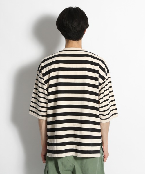 niko and...(ニコアンド)の「ピッチ違いボーダーTシャツ(Tシャツ/カットソー・メンズ・ブルー/アイボリー/ネイビー・MEDIUM/LARGE)」の9枚目の写真