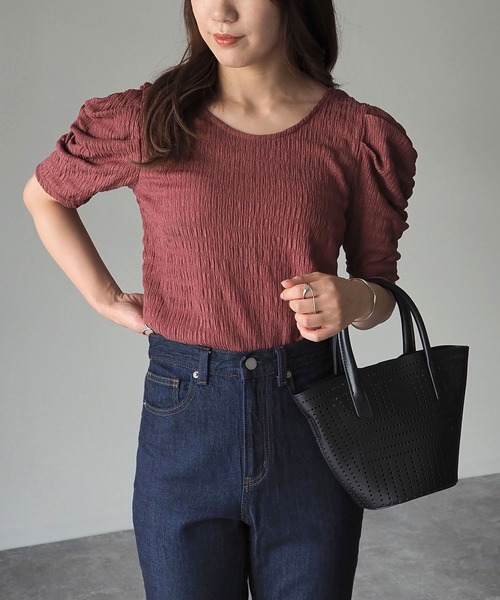 Riberry（リベリー）の「ギャザースリーブトップス（Tシャツ/カットソー・レディース・ブラック/ベージュ/オフホワイト/ピンク・MEDIUM）」の4枚目の写真