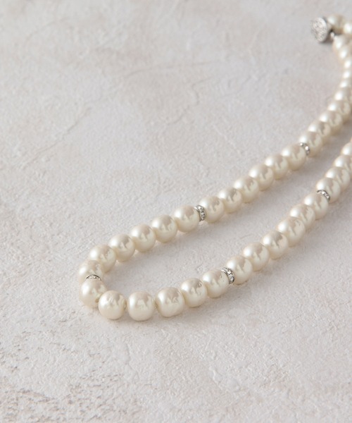 MADEMOISELLE ROPE'（マドモアゼル ロペ）の「クラシックガラスパールネックレス（ネックレス・レディース・シルバー・FREE）」の2枚目の写真