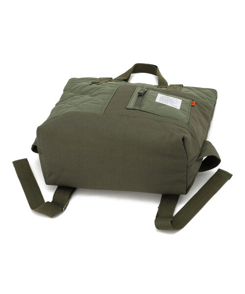 AVIREX(アヴィレックス)の「【直営店限定】2ウェイ キルティングデイパック/2WAY QUILTING DAYPACK/アヴィレックス/AVIREX(バックパック/リュック・レディース・ブラック/オリーブ・FREE)」の5枚目の写真