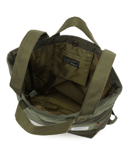 AVIREX(アヴィレックス)の「【直営店限定】2ウェイ キルティングデイパック/2WAY QUILTING DAYPACK/アヴィレックス/AVIREX(バックパック/リュック・レディース・ブラック/オリーブ・FREE)」の6枚目の写真