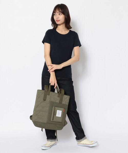 AVIREX(アヴィレックス)の「【直営店限定】2ウェイ キルティングデイパック/2WAY QUILTING DAYPACK/アヴィレックス/AVIREX(バックパック/リュック・レディース・ブラック/オリーブ・FREE)」の7枚目の写真