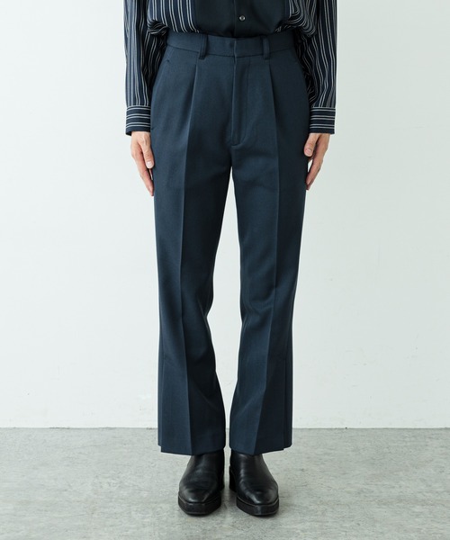 Lui's（ルイス）の「【高密度ウールギャバ 2×2セットアップシリーズ】 スリットフレアパンツ（スラックス・メンズ・グレー/ネイビー・SMALL/MEDIUM）」の8枚目の写真