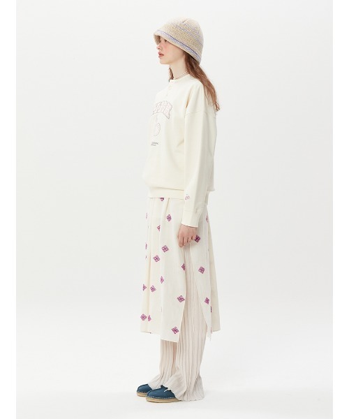 KIRSH（キルシー）の「A'GEM/9 × .kom『KIRSH/キルシー』ARCH CHERRY SWEATSHIRT/アーチロゴ チェリー スウェットシャツトレーナー（スウェット・レディース・チャコールグレー/ブルー/アイボリー・FREE）」の16枚目の写真