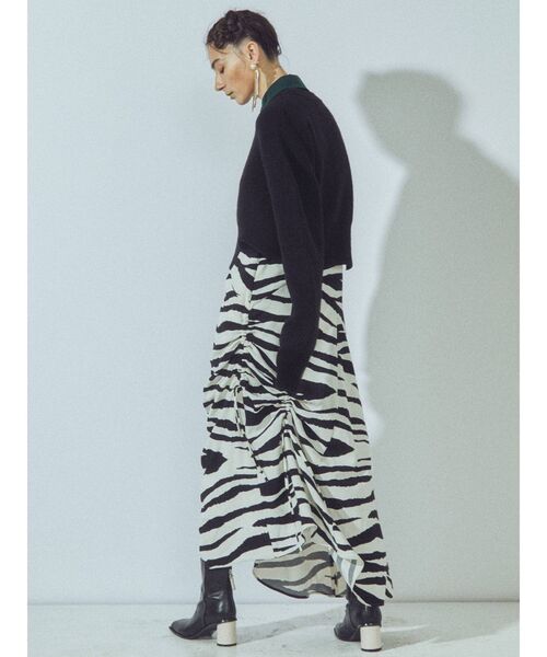 UN3D.（アンスリード）の「ドルマンショートニットトップ（ニット/セーター・レディース・グレー/ブラック/マスタード/ブルー・FREE）」の18枚目の写真