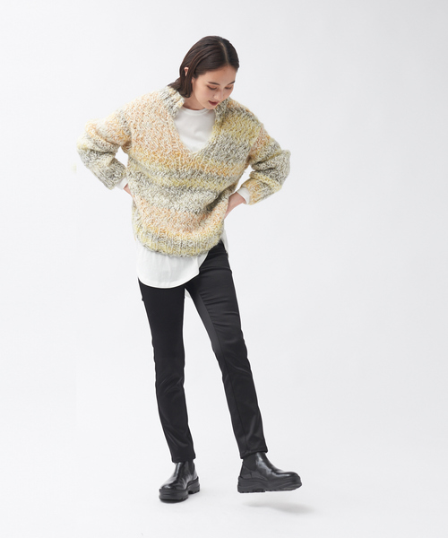 qualite(カリテ)の「サテンストレッチスリムパンツ(その他パンツ・レディース・アイボリー/ブラック・36/38/40)」の5枚目の写真