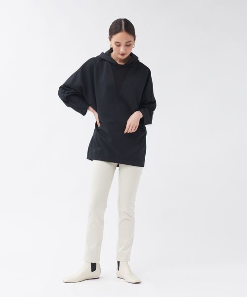 qualite(カリテ)の「サテンストレッチスリムパンツ(その他パンツ・レディース・アイボリー/ブラック・36/38/40)」の17枚目の写真