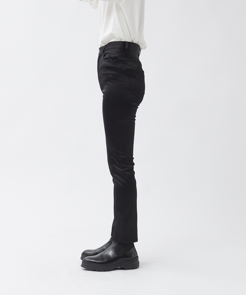 qualite(カリテ)の「サテンストレッチスリムパンツ(その他パンツ・レディース・アイボリー/ブラック・36/38/40)」の10枚目の写真