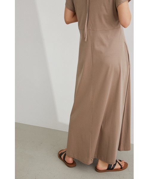 STYLEMIXER(スタイルミキサー)の「フレアカットワンピース(ワンピース・レディース・ブラック/レッド/ライトブラウン・SMALL/MEDIUM)」の9枚目の写真