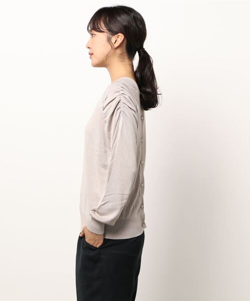 Te chichi(テチチ)の「ジゴスリーブ前後2WAYニット(ニット/セーター・レディース・ブラック/ベージュ/カーキ・フリ-)」の5枚目の写真