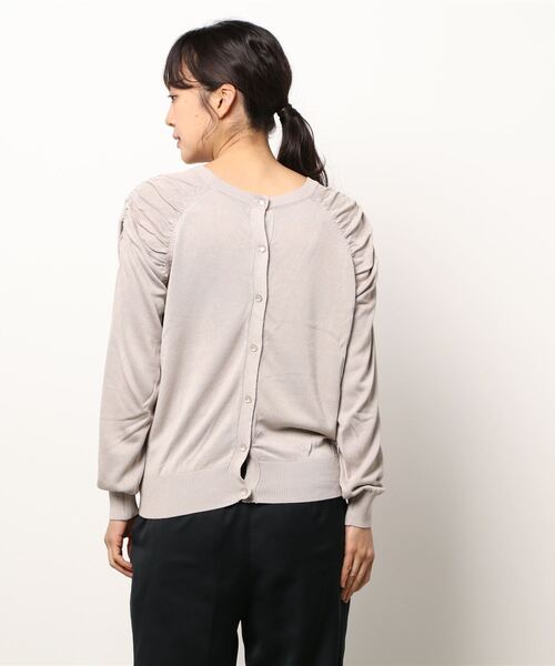 Te chichi(テチチ)の「ジゴスリーブ前後2WAYニット(ニット/セーター・レディース・ブラック/ベージュ/カーキ・フリ-)」の4枚目の写真