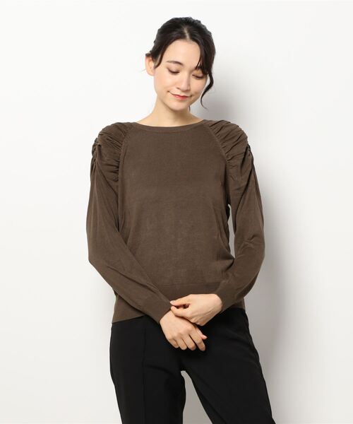 Te chichi(テチチ)の「ジゴスリーブ前後2WAYニット(ニット/セーター・レディース・ブラック/ベージュ/カーキ・フリ-)」の7枚目の写真