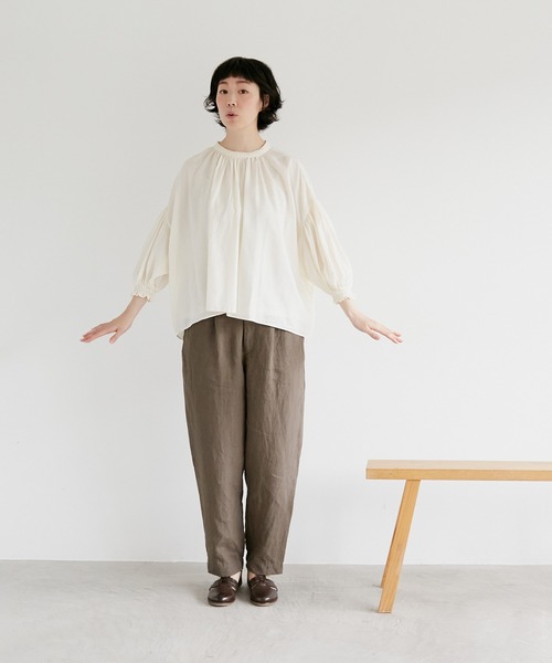 note et silence (ノートエシロンス)の「【 AMB100貨 】ハイツイストジョーゼット ギャザーブラウス(シャツ/ブラウス・レディース・グレー/オフホワイト/ブラック・FREE)」の17枚目の写真