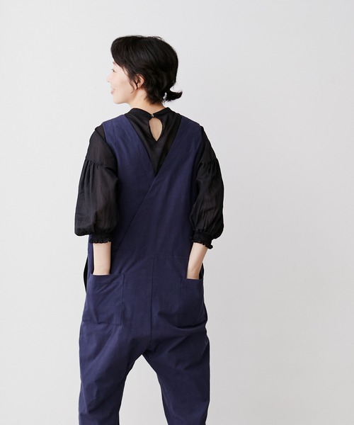 note et silence (ノートエシロンス)の「【 AMB100貨 】ハイツイストジョーゼット ギャザーブラウス(シャツ/ブラウス・レディース・グレー/オフホワイト/ブラック・FREE)」の22枚目の写真