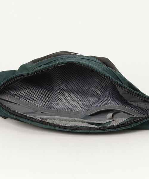 THE NORTH FACE（ザノースフェイス）の「THE NORTH FACE/Granule（ショルダーバッグ・メンズ・グリーン/その他1/ベージュ/ブラック・FREE）」の9枚目の写真