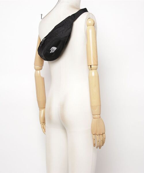 THE NORTH FACE（ザノースフェイス）の「THE NORTH FACE/Granule（ショルダーバッグ・メンズ・グリーン/その他1/ベージュ/ブラック・FREE）」の5枚目の写真