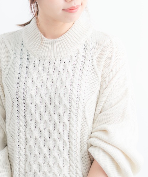 Wordtrobe（ワードトローブ）の「【wordtrobe】アクリルバルキー ケーブル切替 ニットワンピース（ワンピース・レディース・ホワイト/チャコールグレー/ベージュ・FREE）」の10枚目の写真