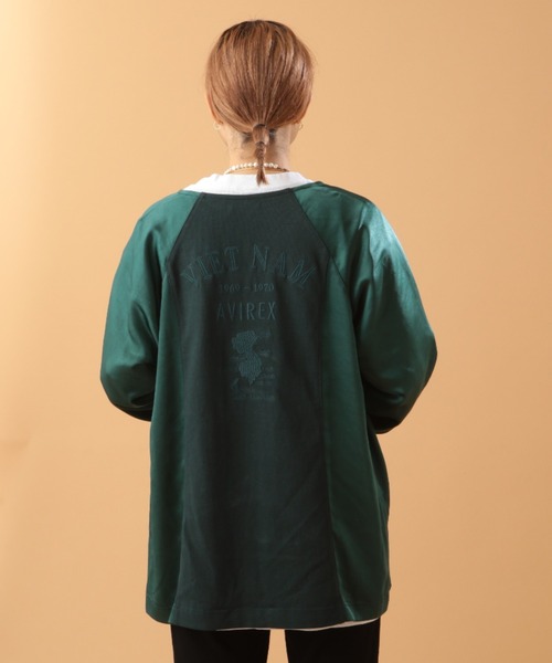 AVIREX（アヴィレックス）の「VINTAGE SATIN RAGLAN SHIRT/ ヴィンテージサテン ラグランシャツ（カーディガン/ボレロ・レディース・ピンク/グリーン・FREE）」の10枚目の写真