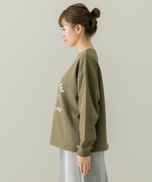 URBAN RESEARCH Sonny Label(アーバンリサーチサニーレーベル)の「ミックスロゴプリントプルオーバー(スウェット・レディース・オフホワイト/カーキ/ネイビー・FREE)」の21枚目の写真