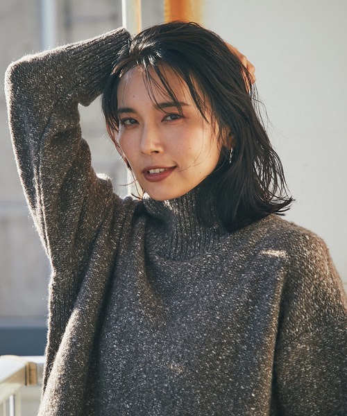 RIVE DROITE（リヴドロワ）の「オーバーシルエットに大人の余裕を感じる　MIXヤーンハイネックニット（ニット/セーター・レディース・ブラウン/ベージュ系その他・FREE）」の15枚目の写真