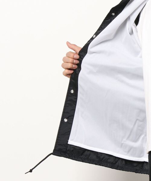 DOGTOWN（ドッグタウン）の「CROSS LOGO COACH JACKET/DOGTOWN(ドッグタウン）ナイロンコーチジャケット（ブルゾン・メンズ・ブラック・LARGE/X-LARGE/MEDIUM）」の4枚目の写真