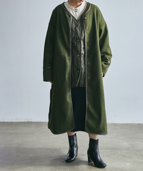 ECRIRE（エクリール）の「キルトライナー付きパイピングノーカラーロングコートセット（ノーカラーコート・レディース・ブラック/ブラウン/カーキ/アイボリー・M）」の4枚目の写真