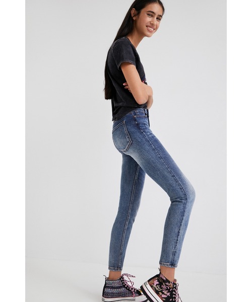 Desigual(デシグアル)の「アンクルスキニージーンズ(その他パンツ・レディース・ホワイト/ブルー/ダークブルー・44/40/34/42/36/46/38)」の14枚目の写真