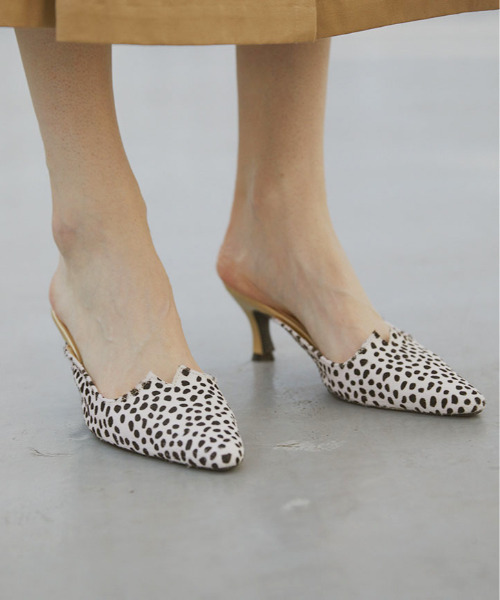 Ameri（アメリ）の「HEART MOTIF POINTED TOE PUMPS（パンプス