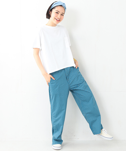BEAMS BOY(ビームスボーイ)の「BEAMS BOY / ツイル 小紋 トラウザーパンツ(その他パンツ・レディース・ホワイト/ロイヤルブルー・0/1)」の15枚目の写真