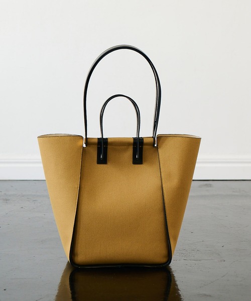 E'POR（エポール）の「【雑誌掲載】【E'POR】BUTTERFLY BAG  A4トート（トートバッグ・レディース・パープル/グレー系その他/ベージュ系その他/ブラウン/ブラック系その他/イエロー・FREE）」の14枚目の写真